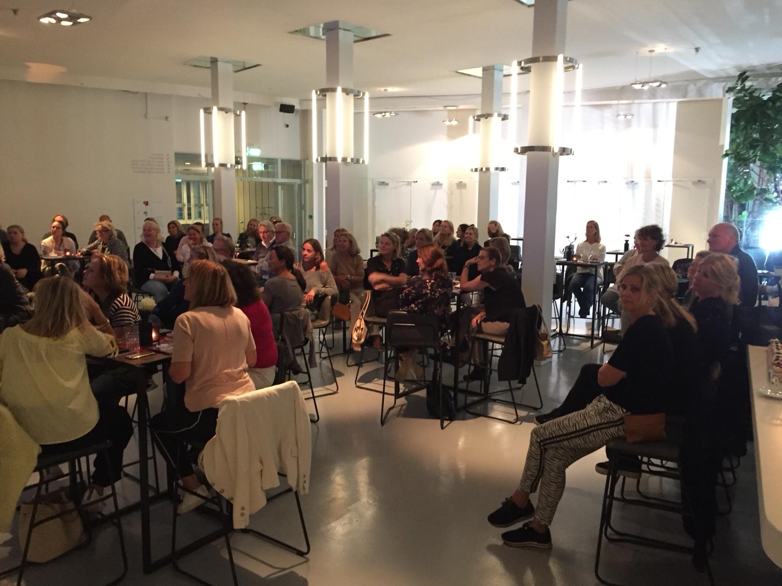 64E1dbf7 9D9c 43Fd A565 09A7f34067bd